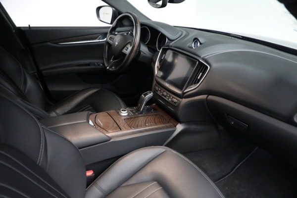 Used 2019 Maserati Ghibli S Q4 for sale $56,900 at Alfa Romeo of Westport in Westport CT 06880 16