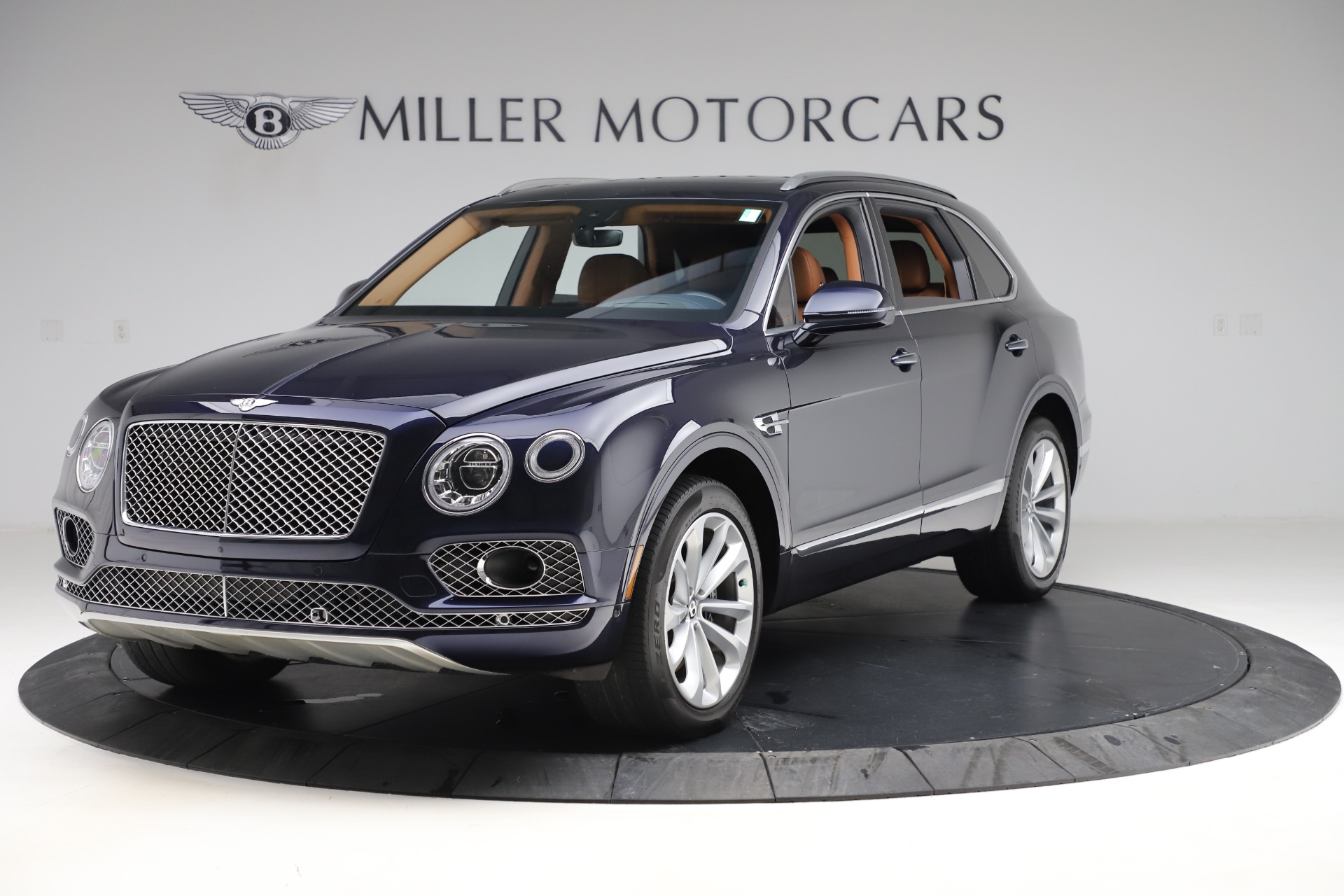 Used 2017 Bentley Bentayga W12 for sale Sold at Alfa Romeo of Westport in Westport CT 06880 1