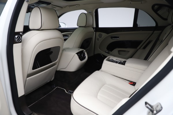 Used 2016 Bentley Mulsanne for sale Sold at Alfa Romeo of Westport in Westport CT 06880 21