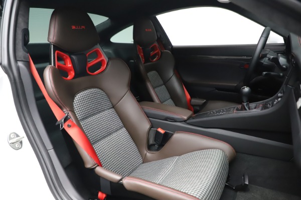 Used 2016 Porsche 911 R for sale Sold at Alfa Romeo of Westport in Westport CT 06880 18