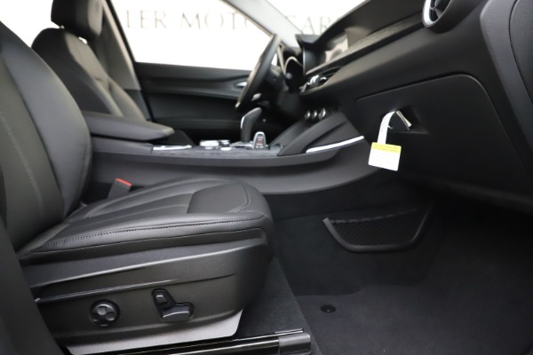 Used 2020 Alfa Romeo Stelvio Q4 for sale Sold at Alfa Romeo of Westport in Westport CT 06880 23