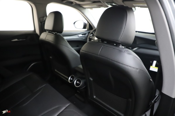 Used 2020 Alfa Romeo Stelvio Q4 for sale Sold at Alfa Romeo of Westport in Westport CT 06880 28