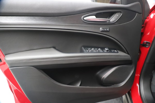 New 2020 Alfa Romeo Stelvio Q4 for sale $49,240 at Alfa Romeo of Westport in Westport CT 06880 17