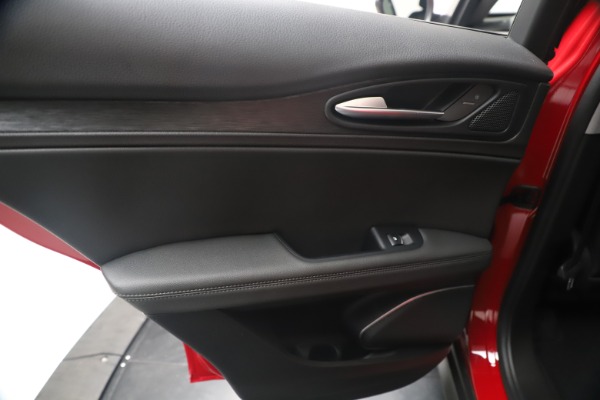 New 2020 Alfa Romeo Stelvio Q4 for sale $49,240 at Alfa Romeo of Westport in Westport CT 06880 21