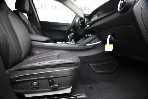 New 2020 Alfa Romeo Stelvio Q4 for sale $49,240 at Alfa Romeo of Westport in Westport CT 06880 23