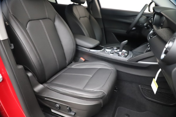 New 2020 Alfa Romeo Stelvio Q4 for sale $49,240 at Alfa Romeo of Westport in Westport CT 06880 24