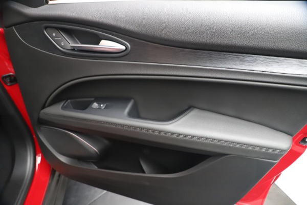 New 2020 Alfa Romeo Stelvio Q4 for sale $49,240 at Alfa Romeo of Westport in Westport CT 06880 25
