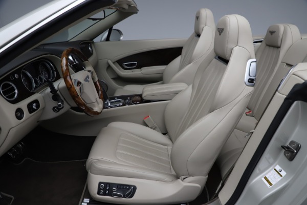 Used 2015 Bentley Continental GTC V8 for sale $109,900 at Alfa Romeo of Westport in Westport CT 06880 24
