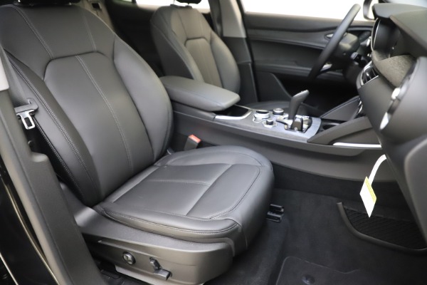 New 2020 Alfa Romeo Stelvio Q4 for sale $49,840 at Alfa Romeo of Westport in Westport CT 06880 24
