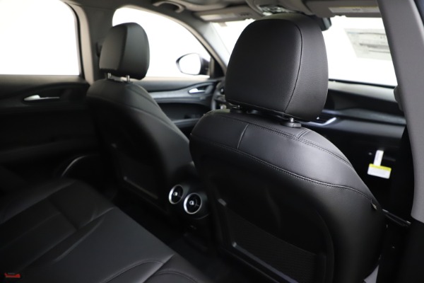 New 2020 Alfa Romeo Stelvio Q4 for sale $49,840 at Alfa Romeo of Westport in Westport CT 06880 28