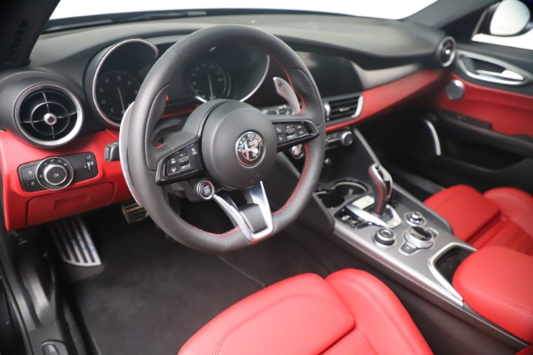New 2020 Alfa Romeo Giulia Ti Sport Q4 for sale $56,440 at Alfa Romeo of Westport in Westport CT 06880 13