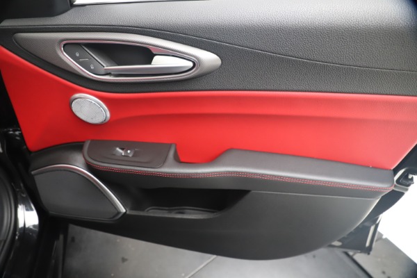 New 2020 Alfa Romeo Giulia Ti Sport Q4 for sale $56,440 at Alfa Romeo of Westport in Westport CT 06880 25