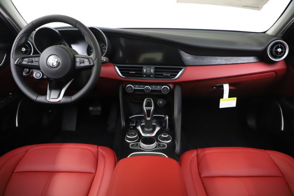 New 2020 Alfa Romeo Giulia Q4 for sale $45,740 at Alfa Romeo of Westport in Westport CT 06880 16