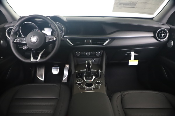 New 2020 Alfa Romeo Stelvio Ti Lusso Q4 for sale $55,790 at Alfa Romeo of Westport in Westport CT 06880 16