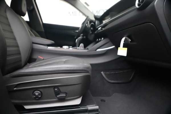 New 2020 Alfa Romeo Stelvio Ti Lusso Q4 for sale $55,790 at Alfa Romeo of Westport in Westport CT 06880 23