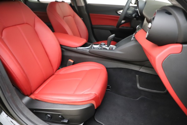 New 2020 Alfa Romeo Giulia Q4 for sale $45,740 at Alfa Romeo of Westport in Westport CT 06880 24