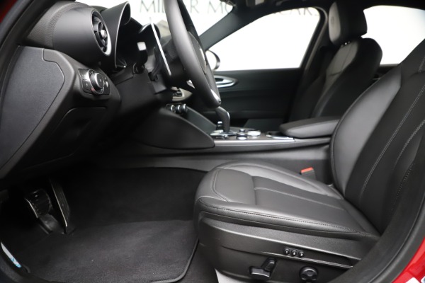 New 2020 Alfa Romeo Giulia Sport Q4 for sale $47,790 at Alfa Romeo of Westport in Westport CT 06880 14