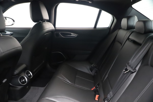 New 2020 Alfa Romeo Giulia Sport Q4 for sale $47,790 at Alfa Romeo of Westport in Westport CT 06880 19