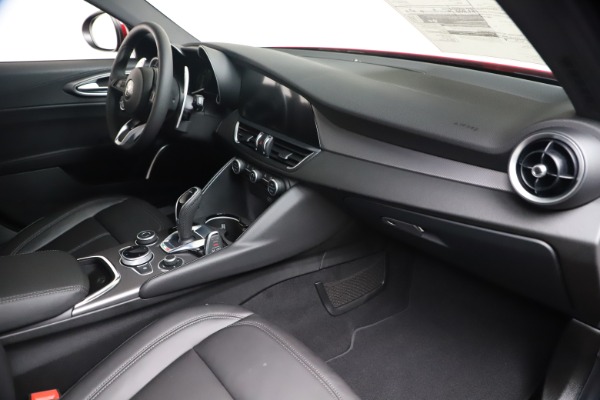 New 2020 Alfa Romeo Giulia Sport Q4 for sale $47,790 at Alfa Romeo of Westport in Westport CT 06880 22