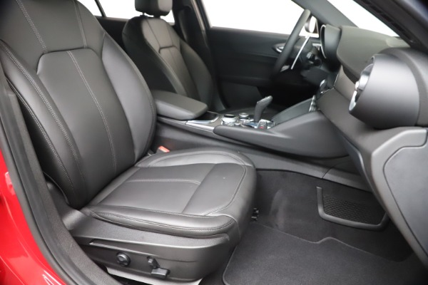New 2020 Alfa Romeo Giulia Sport Q4 for sale $47,790 at Alfa Romeo of Westport in Westport CT 06880 24