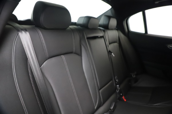 New 2020 Alfa Romeo Giulia Sport Q4 for sale $47,790 at Alfa Romeo of Westport in Westport CT 06880 26