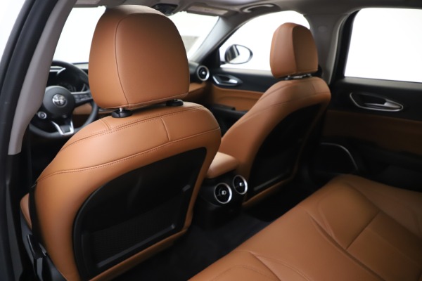 New 2020 Alfa Romeo Giulia Q4 for sale $45,590 at Alfa Romeo of Westport in Westport CT 06880 21