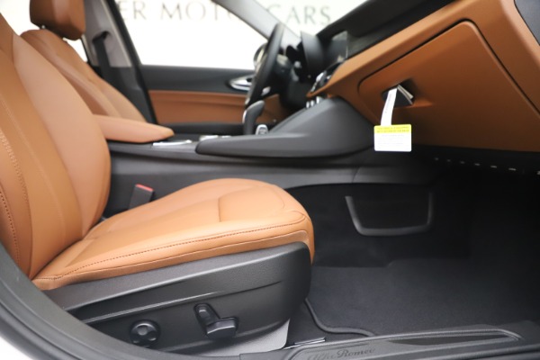 New 2020 Alfa Romeo Giulia Q4 for sale $45,590 at Alfa Romeo of Westport in Westport CT 06880 24