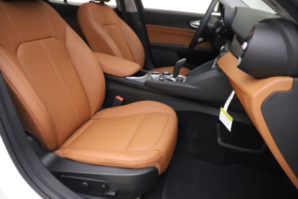 New 2020 Alfa Romeo Giulia Q4 for sale $45,590 at Alfa Romeo of Westport in Westport CT 06880 25