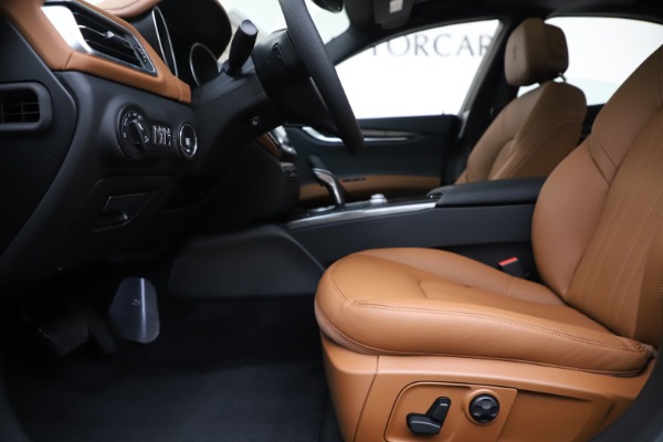 New 2020 Maserati Ghibli S Q4 for sale $79,985 at Alfa Romeo of Westport in Westport CT 06880 14