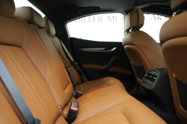 New 2020 Maserati Ghibli S Q4 for sale $79,985 at Alfa Romeo of Westport in Westport CT 06880 27