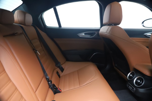 New 2020 Alfa Romeo Giulia Ti Sport Q4 for sale $52,840 at Alfa Romeo of Westport in Westport CT 06880 27