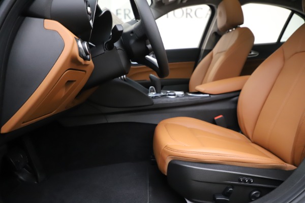 New 2020 Alfa Romeo Giulia Q4 for sale $46,940 at Alfa Romeo of Westport in Westport CT 06880 14