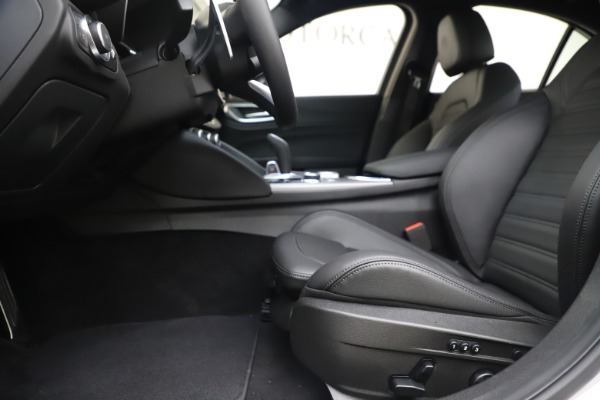 New 2020 Alfa Romeo Giulia Ti Sport Q4 for sale $51,590 at Alfa Romeo of Westport in Westport CT 06880 14