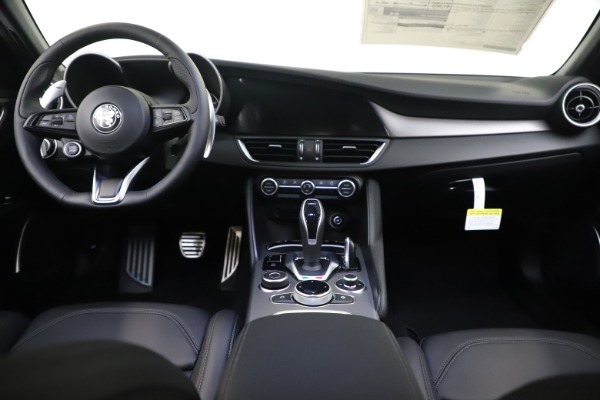 New 2020 Alfa Romeo Giulia Ti Sport Q4 for sale $51,590 at Alfa Romeo of Westport in Westport CT 06880 16
