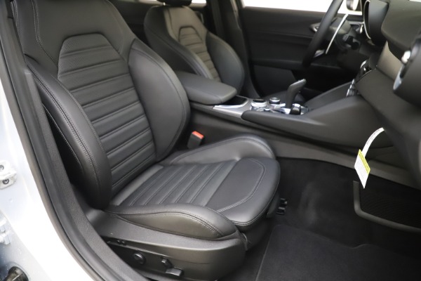 New 2020 Alfa Romeo Giulia Ti Sport Q4 for sale $51,590 at Alfa Romeo of Westport in Westport CT 06880 24