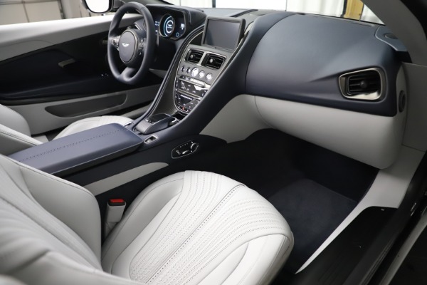 New 2020 Aston Martin DB11 Volante Convertible for sale $271,161 at Alfa Romeo of Westport in Westport CT 06880 18