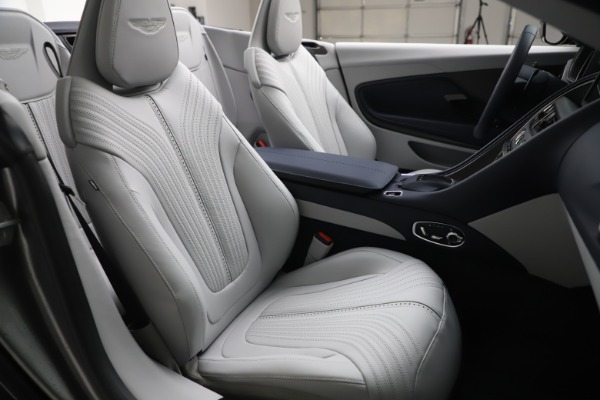 New 2020 Aston Martin DB11 Volante Convertible for sale $271,161 at Alfa Romeo of Westport in Westport CT 06880 20