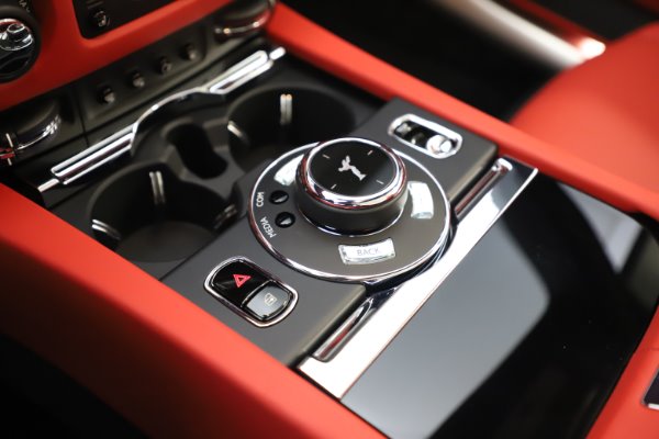 New 2020 Rolls-Royce Dawn for sale $393,050 at Alfa Romeo of Westport in Westport CT 06880 27