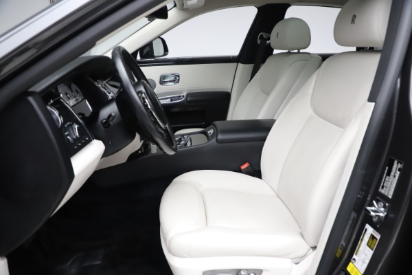 Used 2016 Rolls-Royce Ghost for sale $175,900 at Alfa Romeo of Westport in Westport CT 06880 17