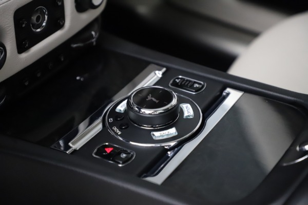 Used 2016 Rolls-Royce Ghost for sale $175,900 at Alfa Romeo of Westport in Westport CT 06880 20
