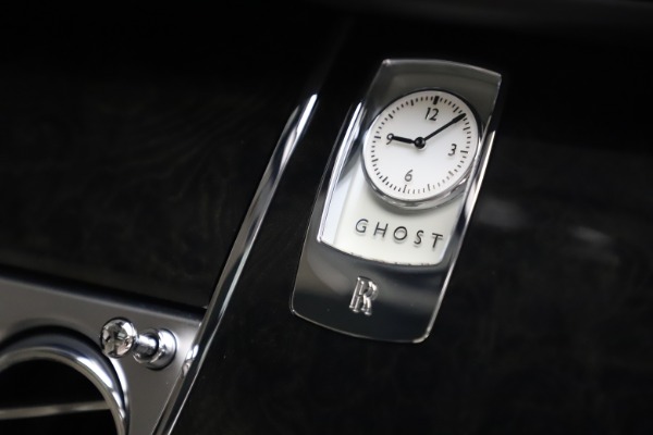 Used 2016 Rolls-Royce Ghost for sale $175,900 at Alfa Romeo of Westport in Westport CT 06880 21