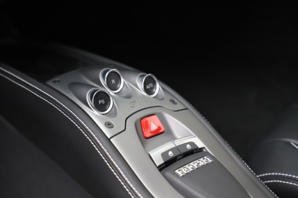 Used 2013 Ferrari 458 Italia for sale $186,900 at Alfa Romeo of Westport in Westport CT 06880 22
