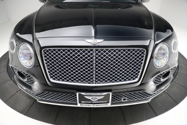 Used 2017 Bentley Bentayga W12 for sale $139,900 at Alfa Romeo of Westport in Westport CT 06880 13