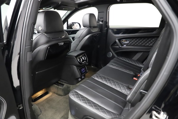 Used 2017 Bentley Bentayga W12 for sale $139,900 at Alfa Romeo of Westport in Westport CT 06880 21