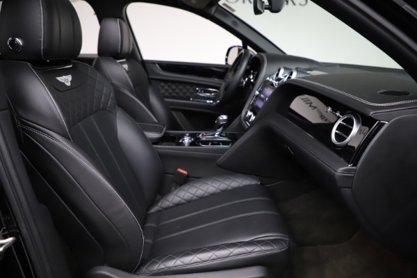 Used 2017 Bentley Bentayga W12 for sale $139,900 at Alfa Romeo of Westport in Westport CT 06880 26