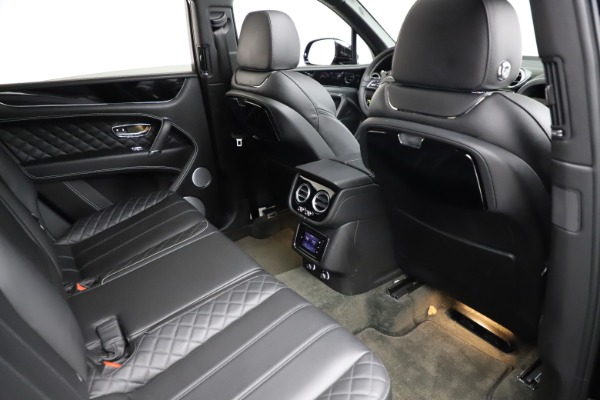 Used 2017 Bentley Bentayga W12 for sale $139,900 at Alfa Romeo of Westport in Westport CT 06880 28