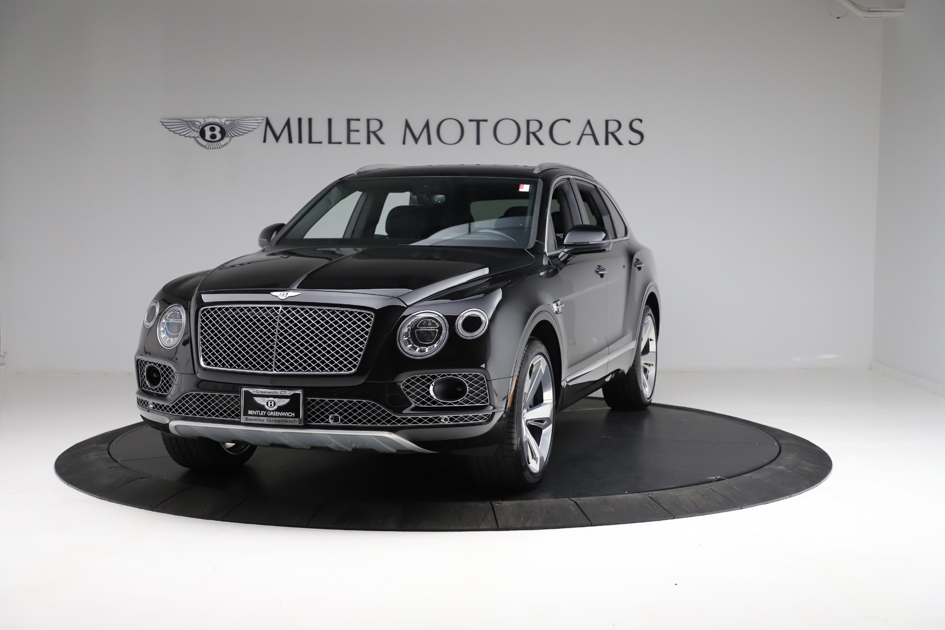 Used 2017 Bentley Bentayga W12 for sale $139,900 at Alfa Romeo of Westport in Westport CT 06880 1