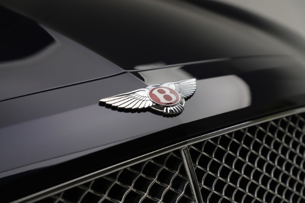 Used 2016 Bentley Flying Spur V8 for sale $119,900 at Alfa Romeo of Westport in Westport CT 06880 14