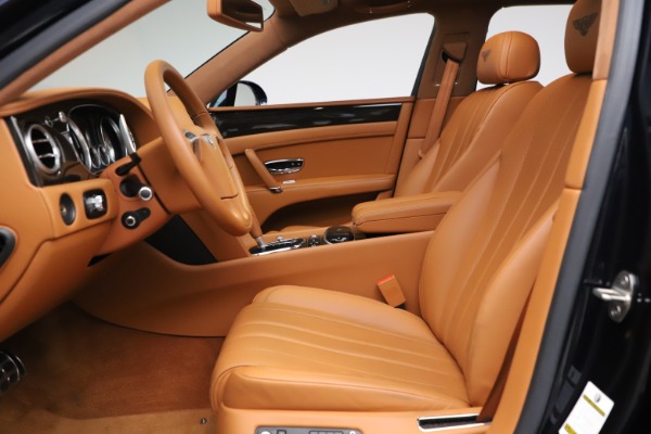 Used 2016 Bentley Flying Spur V8 for sale $119,900 at Alfa Romeo of Westport in Westport CT 06880 18
