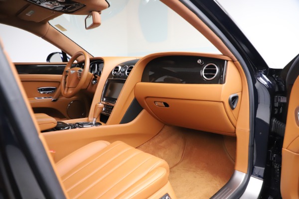 Used 2016 Bentley Flying Spur V8 for sale $119,900 at Alfa Romeo of Westport in Westport CT 06880 22
